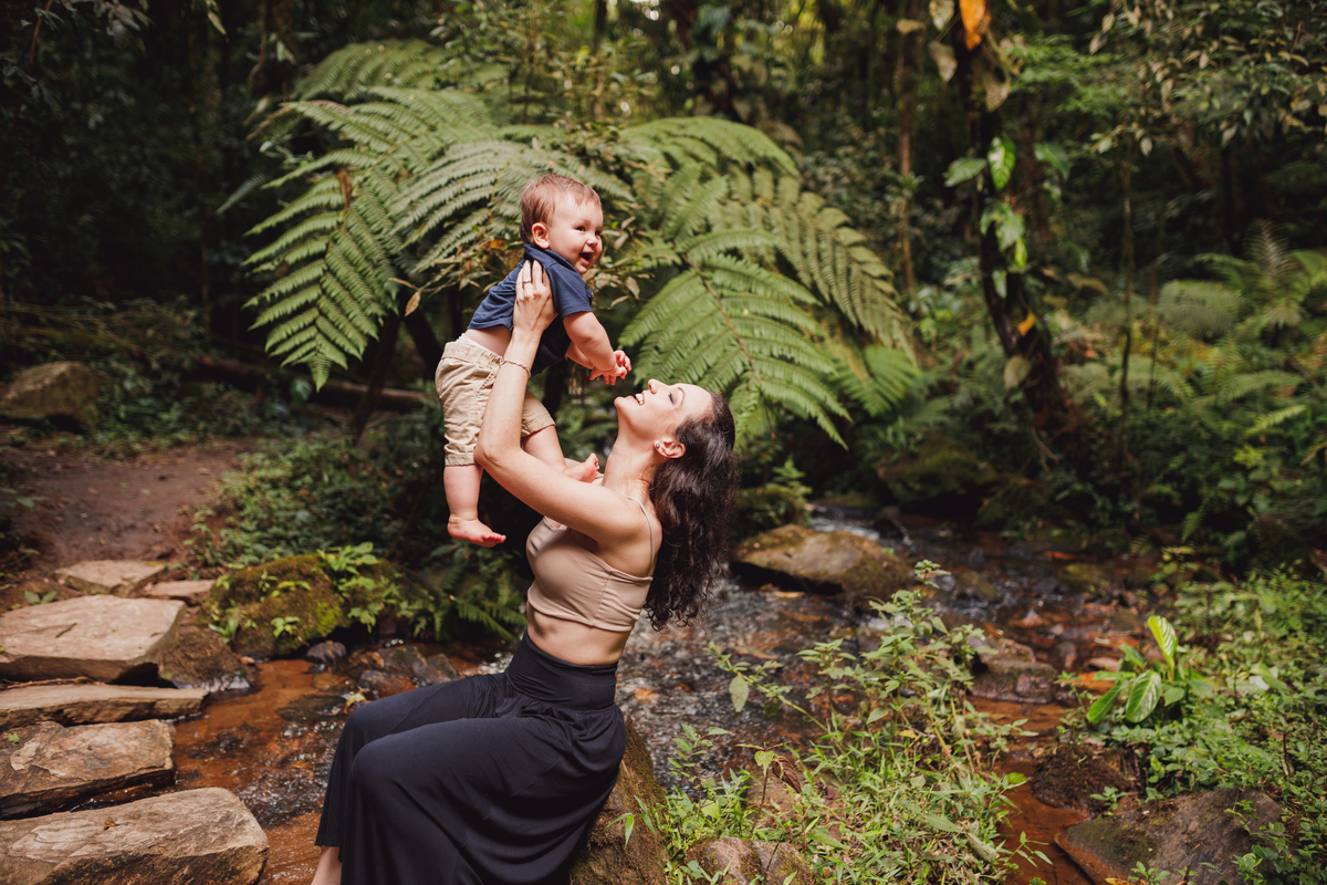 Fotografa familia Curitiba - ensaio externo morro 3 barras 