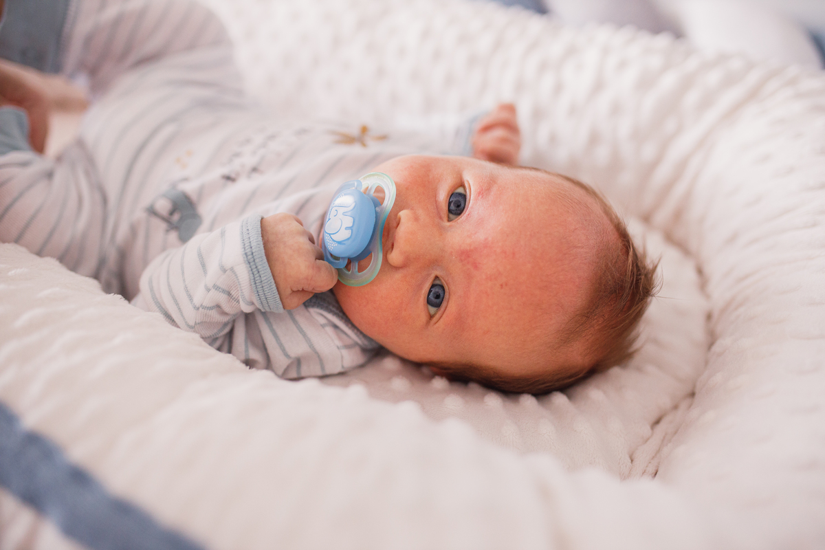 Fotografa Familia Curitiba - Ensaio lifestyle menino 1 mes 