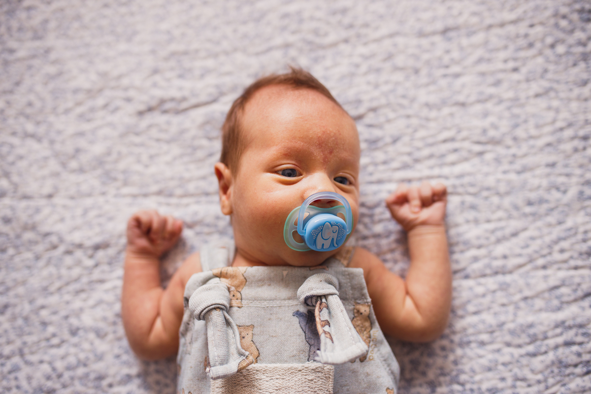 Fotografa Familia Curitiba - Ensaio lifestyle menino 1 mes 