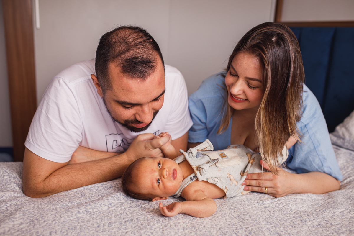 Fotografa Familia Curitiba - Ensaio lifestyle menino 1 mes 