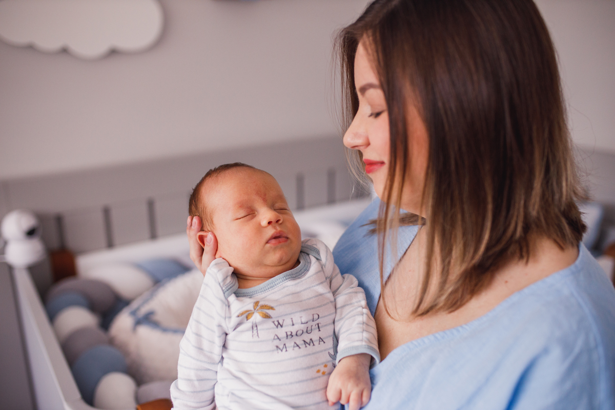 Fotografa Familia Curitiba - Ensaio lifestyle menino 1 mes 