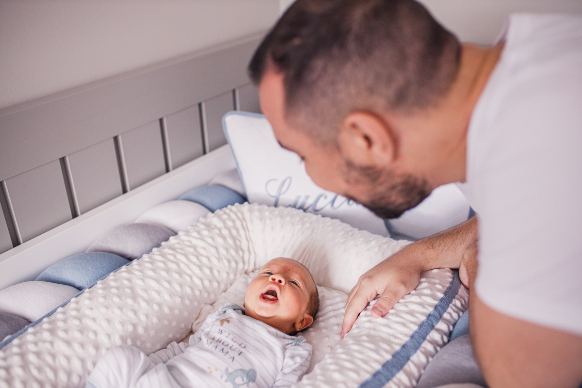 Fotografa Familia Curitiba - Ensaio lifestyle menino 1 mes 