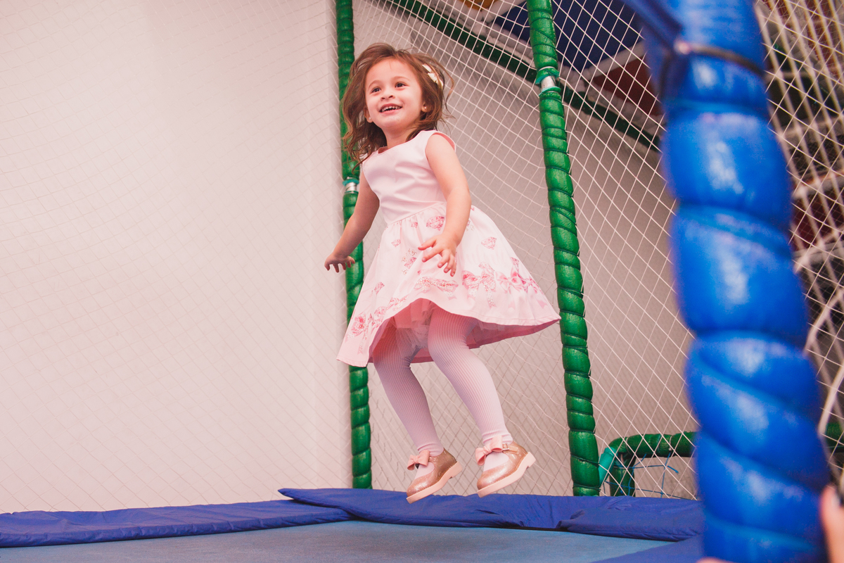 Fotografa familia Curitiba - Aniversário menina 4 anos buffet play house