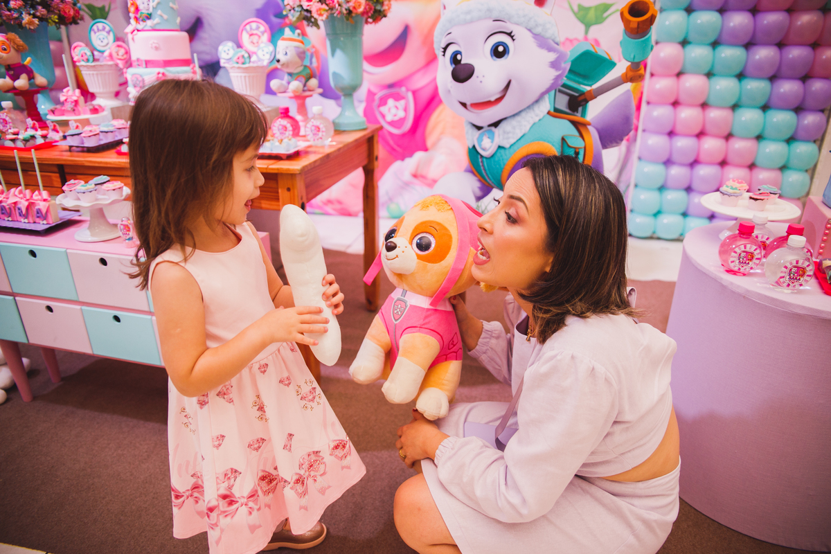 Fotografa familia Curitiba - Aniversário menina 4 anos buffet play house