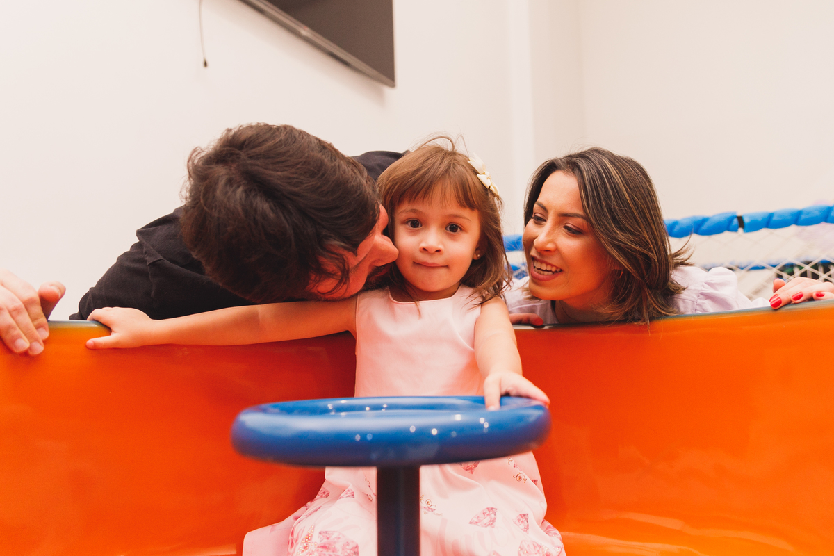 Fotografa familia Curitiba - Aniversário menina 4 anos buffet play house