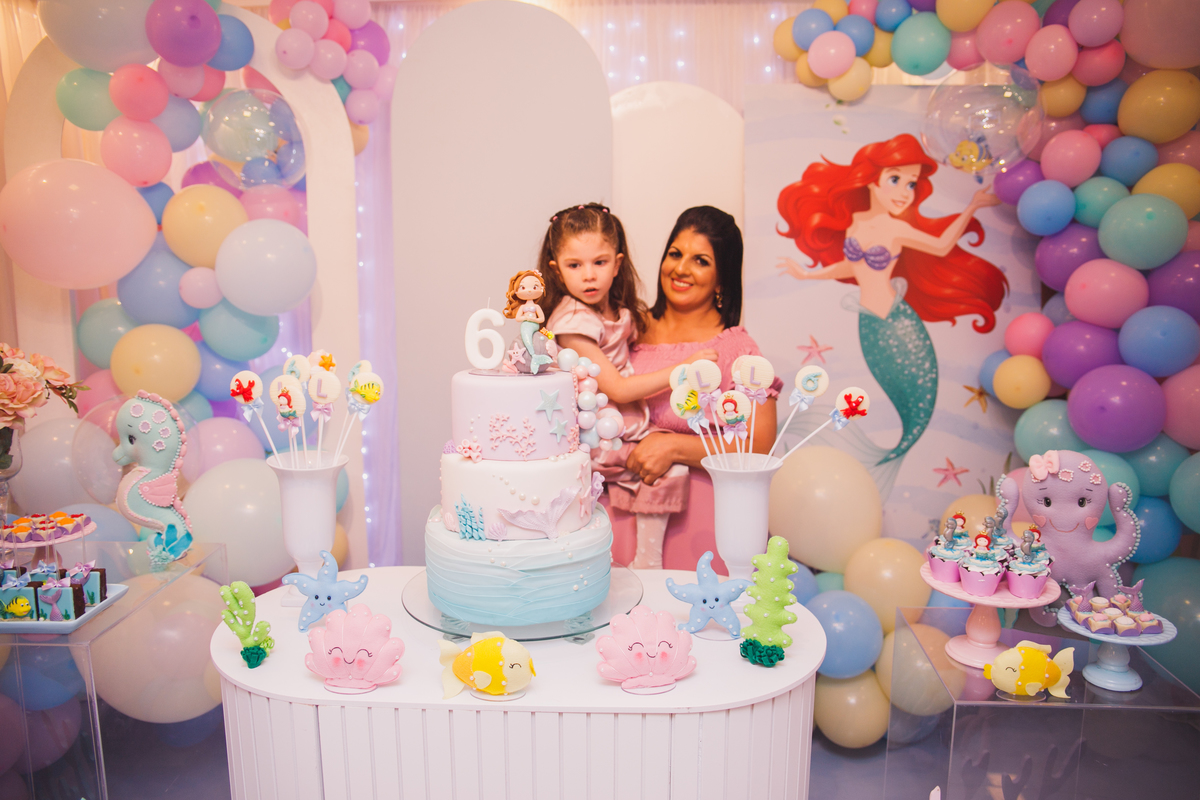 Fotografa familia Curitiba - Buffet Fina Festas menina 6 anos princesa Ariel