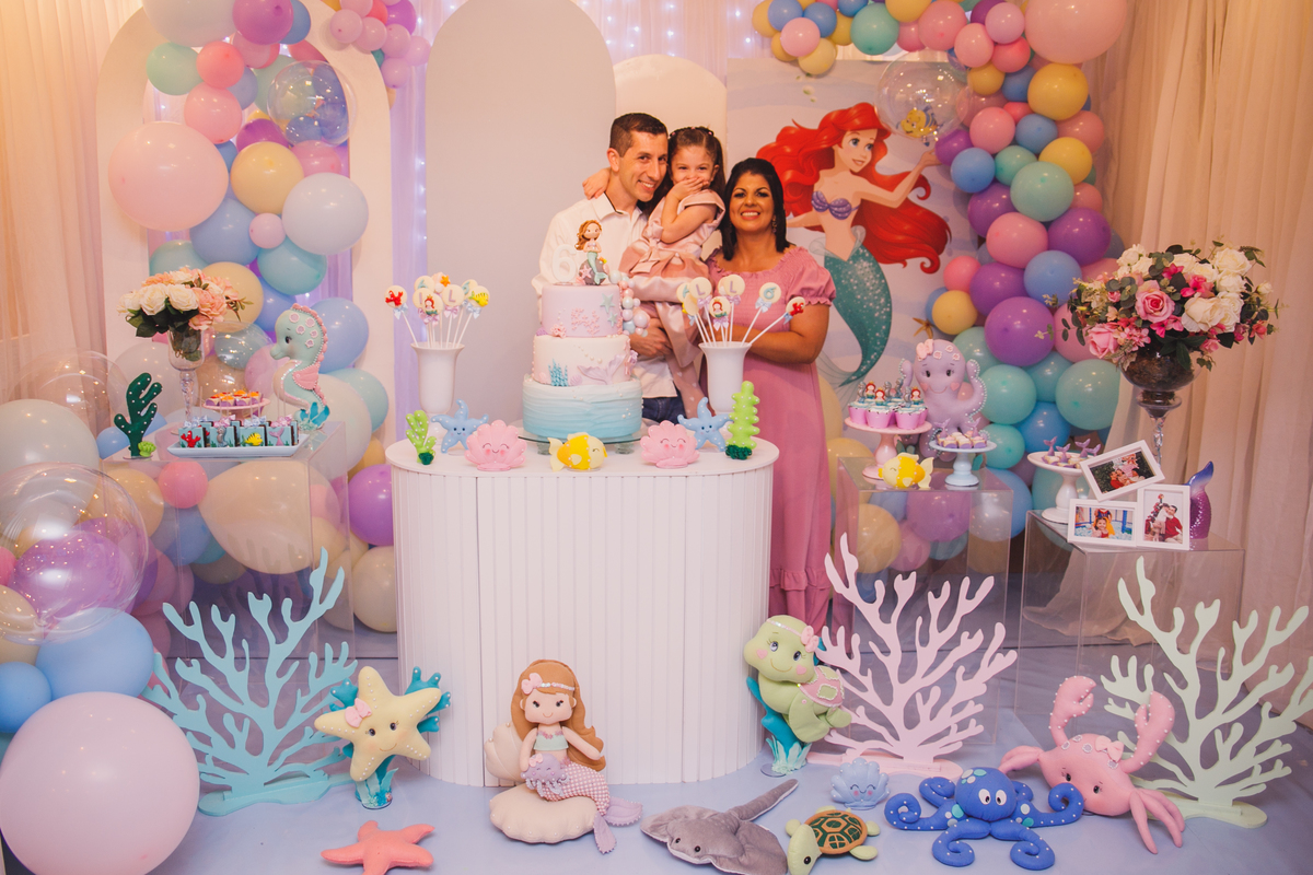 Fotografa familia Curitiba - Buffet Fina Festas menina 6 anos princesa Ariel