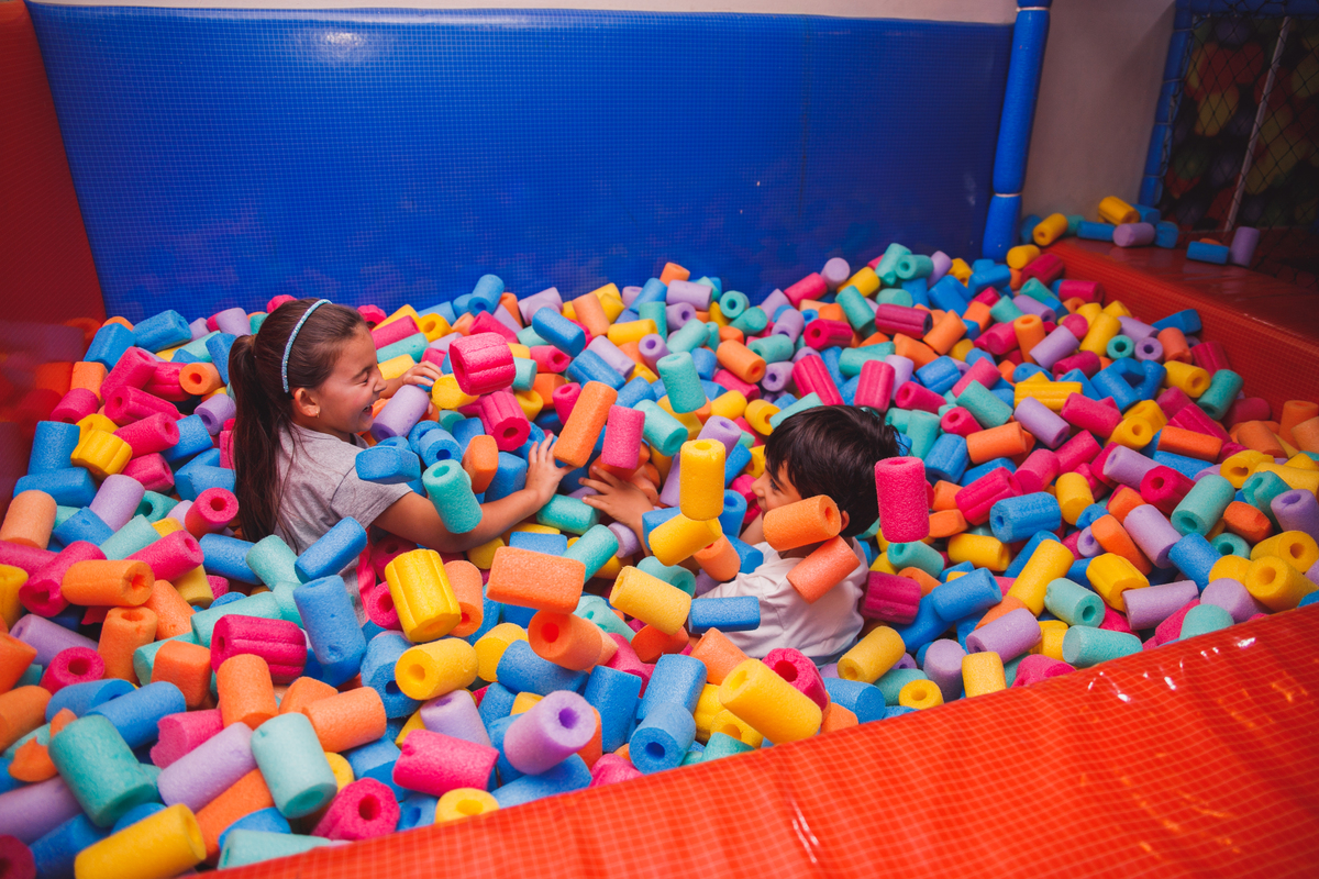 Fotografa familia Curitiba - Buffet Fina Festas menina 6 anos princesa Ariel