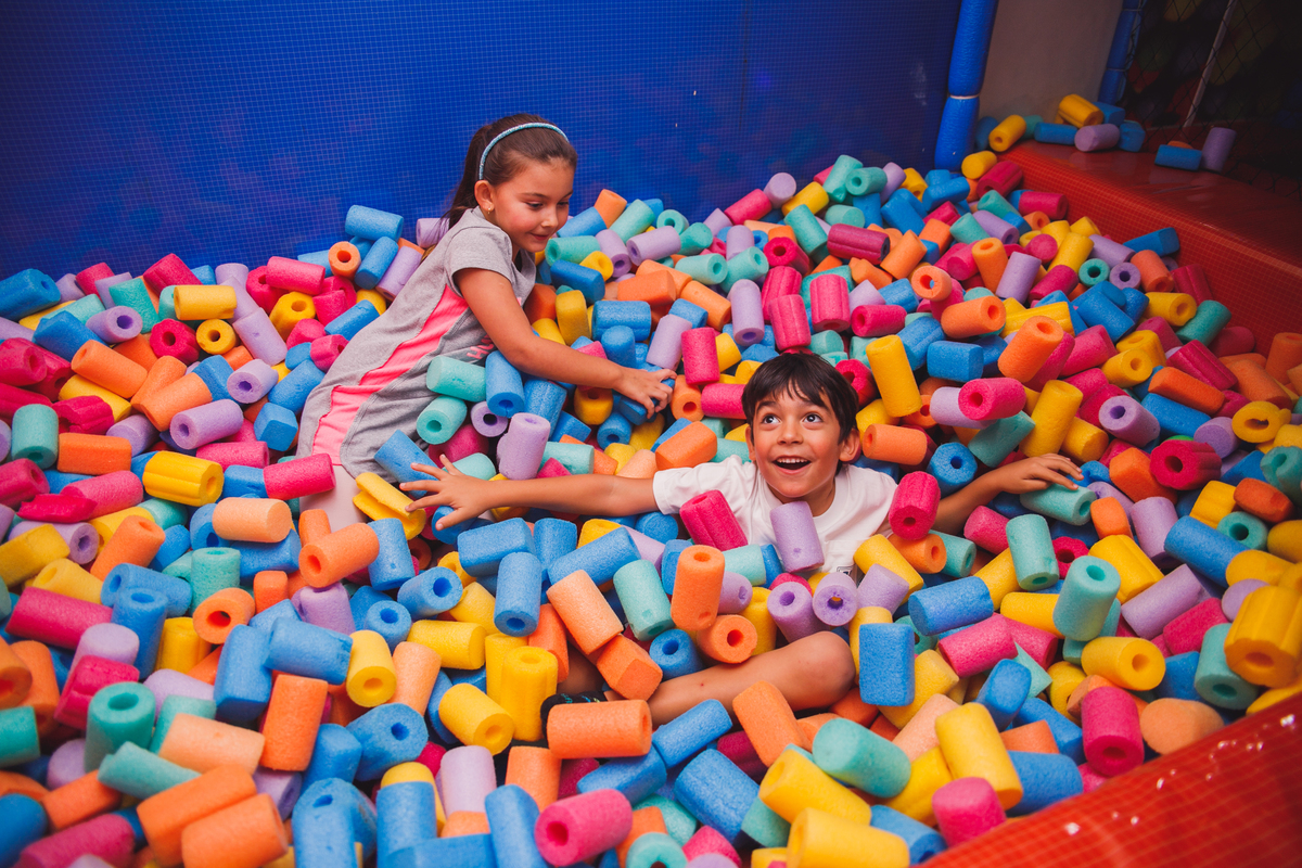 Fotografa familia Curitiba - Buffet Fina Festas menina 6 anos princesa Ariel