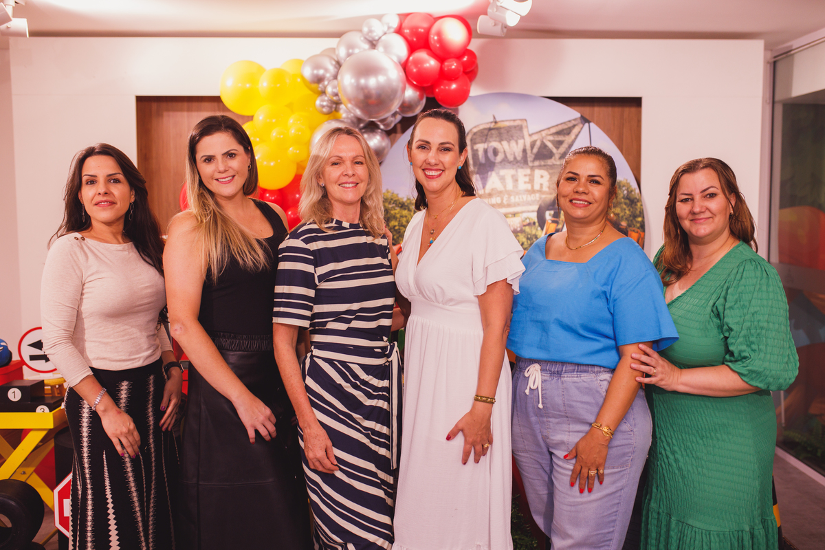 Fotografa familia Curitiba - Vila vilô McQueen aniversario menino