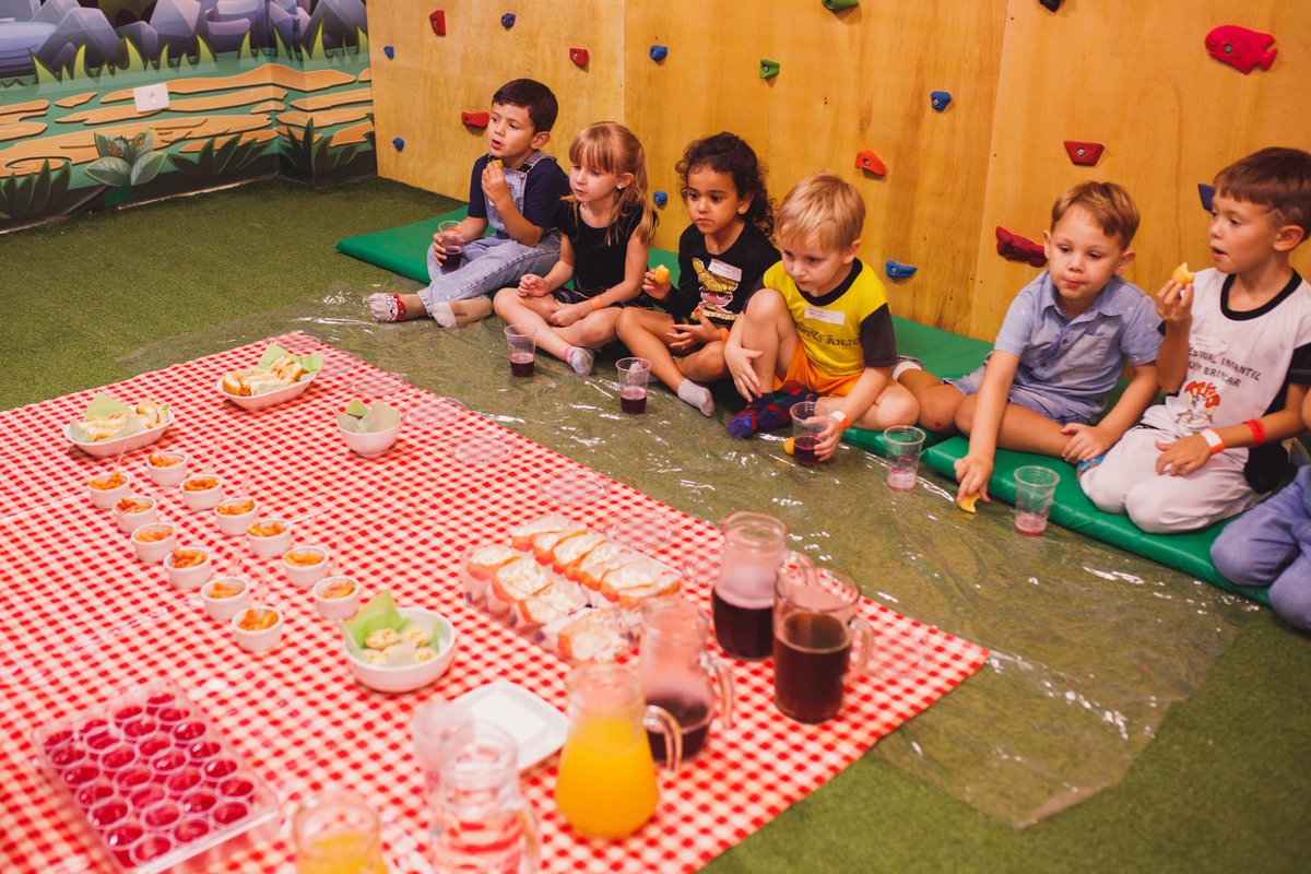 Fotografa familia Curitiba - Vila vilô McQueen aniversario menino