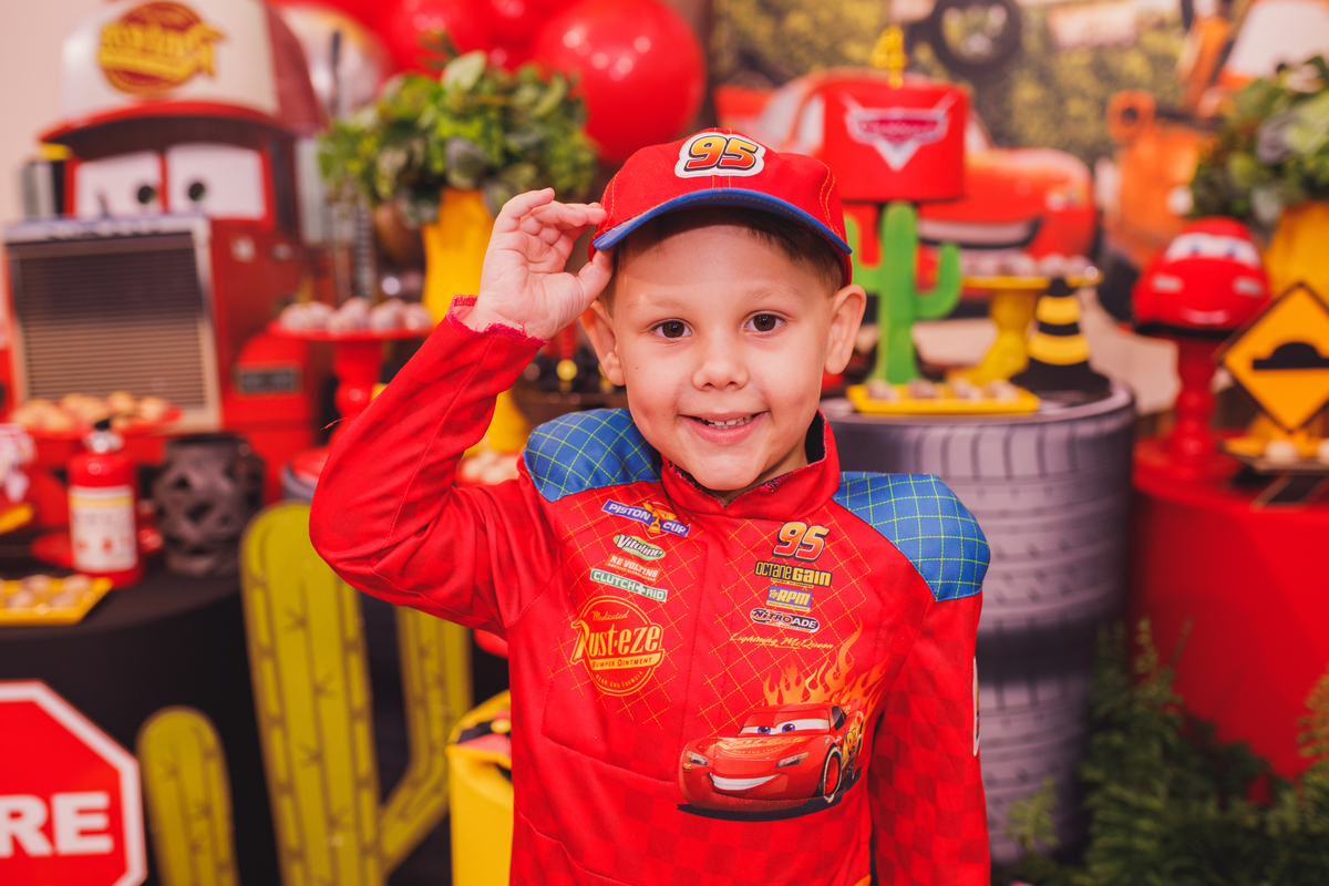 Fotografa familia Curitiba - Vila vilô McQueen aniversario menino