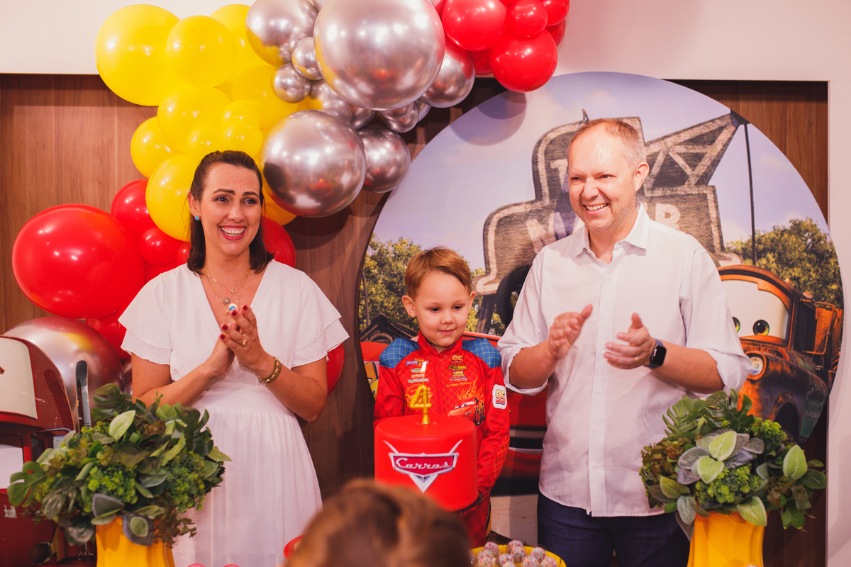 Fotografa familia Curitiba - Vila vilô McQueen aniversario menino