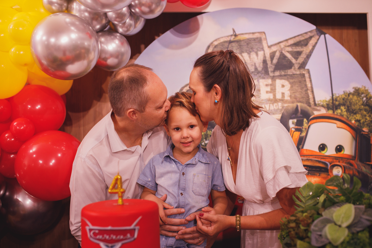 Fotografa familia Curitiba - Vila vilô McQueen aniversario menino