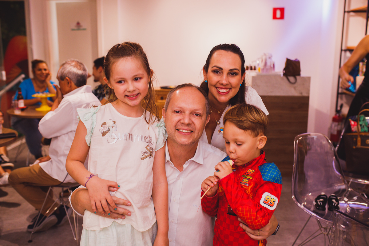Fotografa familia Curitiba - Vila vilô McQueen aniversario menino