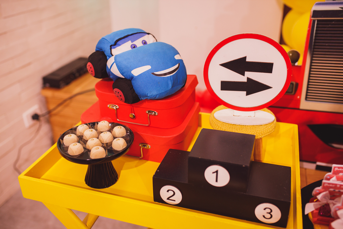 Fotografa familia Curitiba - Vila vilô McQueen aniversario menino