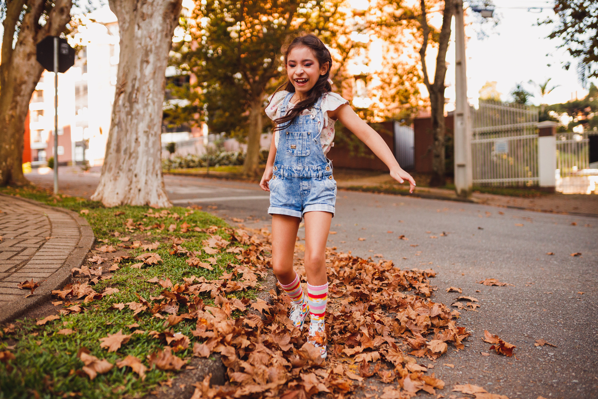 Fotografa familia Curitiba - Ensaio externo doceira menina 7 anos