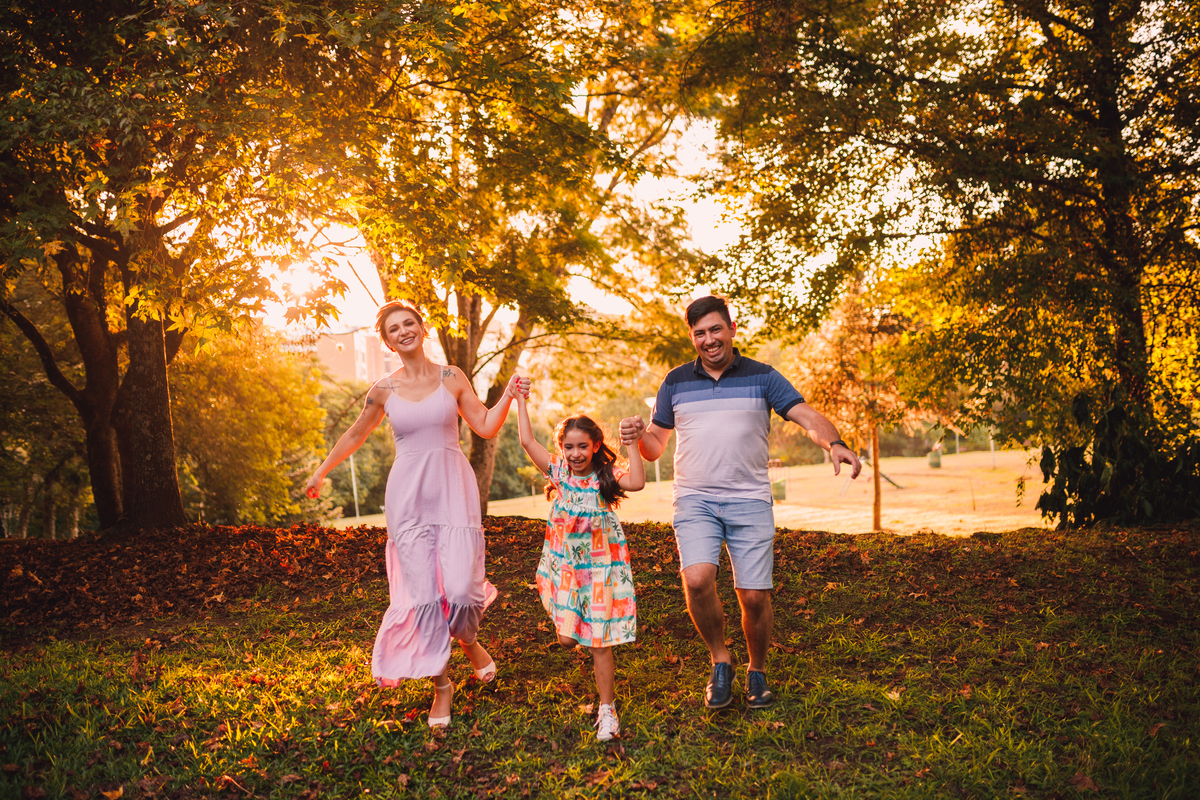 Fotografa familia Curitiba - Ensaio externo doceira menina 7 anos