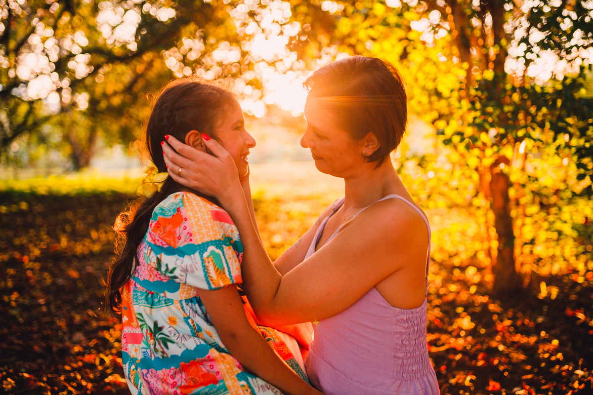 Fotografa familia Curitiba - Ensaio externo doceira menina 7 anos