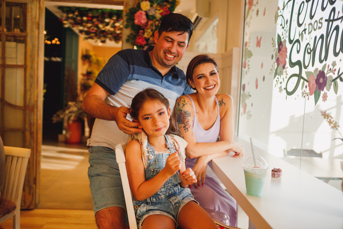 Fotografa familia Curitiba - Ensaio externo doceira menina 7 anos