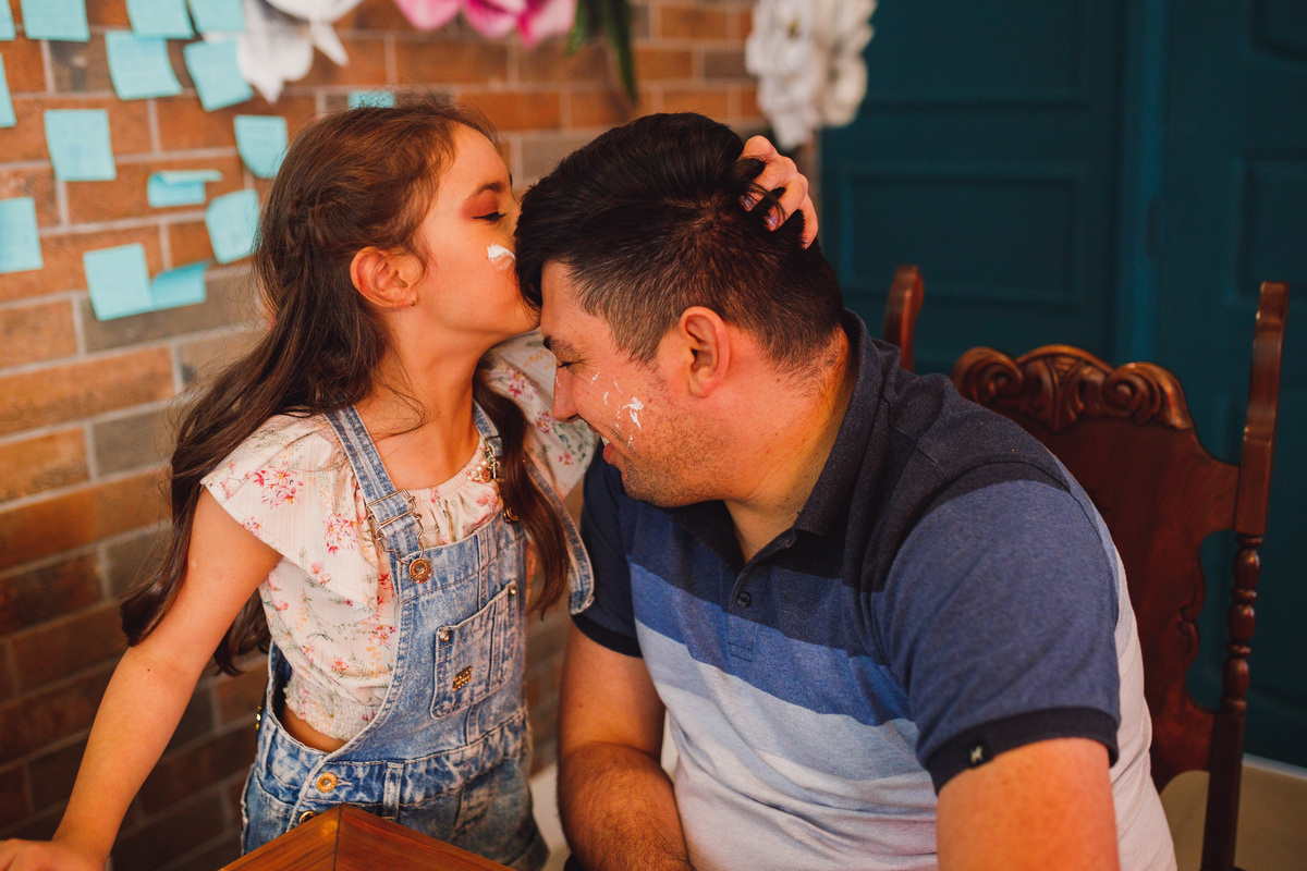 Fotografa familia Curitiba - Ensaio externo doceira menina 7 anos