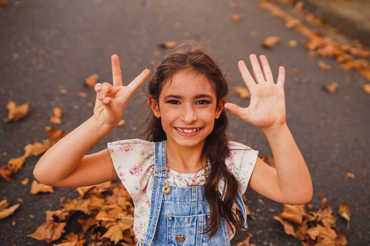 Fotografa familia Curitiba - Ensaio externo doceira menina 7 anos