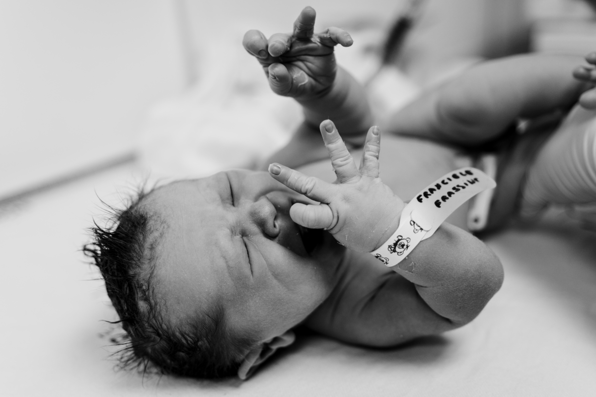 Fotografa familia Curitiba - Nascimento Santa Cruz menino parto