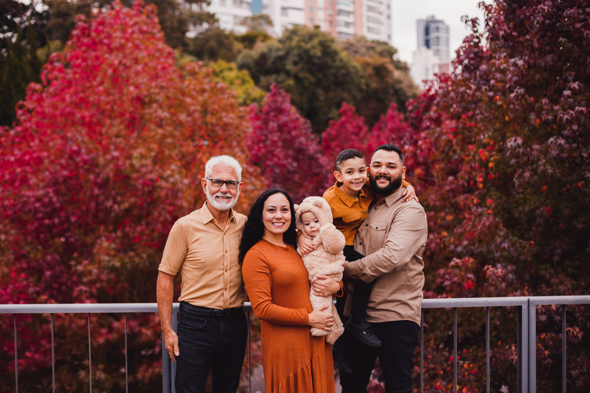Fotografa familia Curitiba - Ensaio de outono externo canaleta