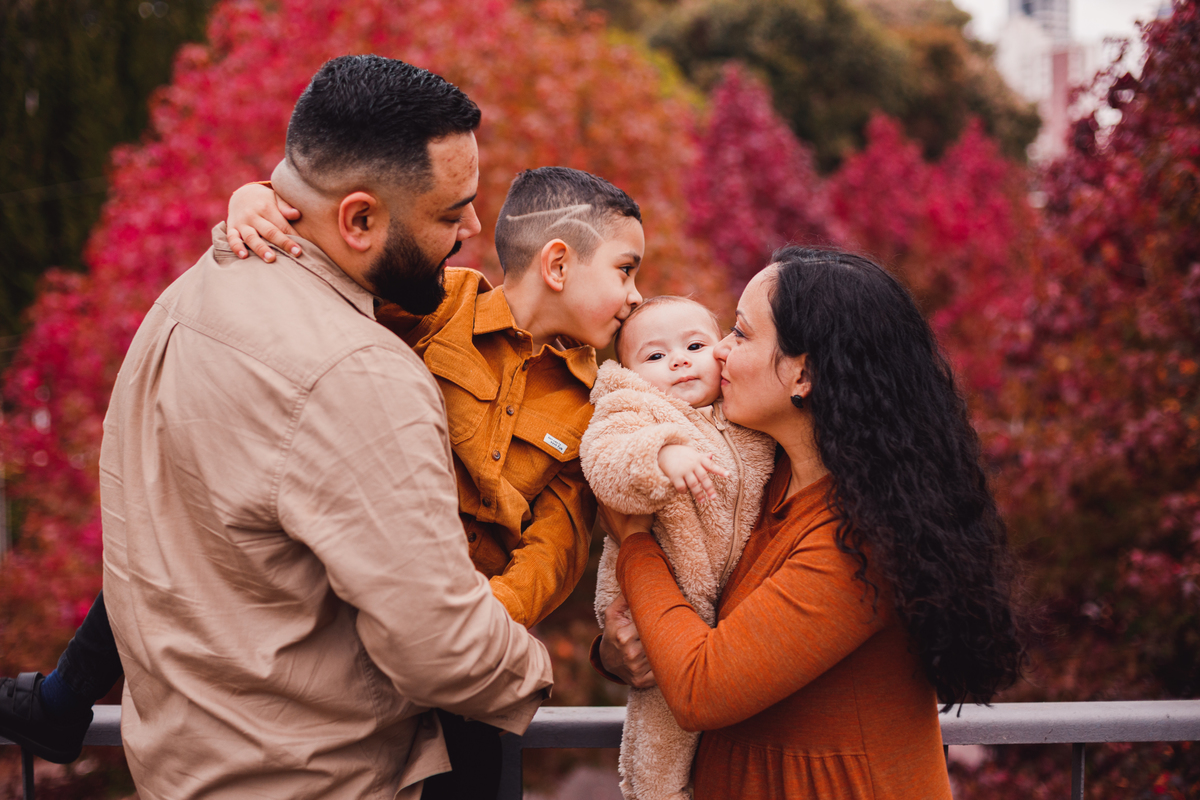 Fotografa familia Curitiba - Ensaio de outono externo canaleta