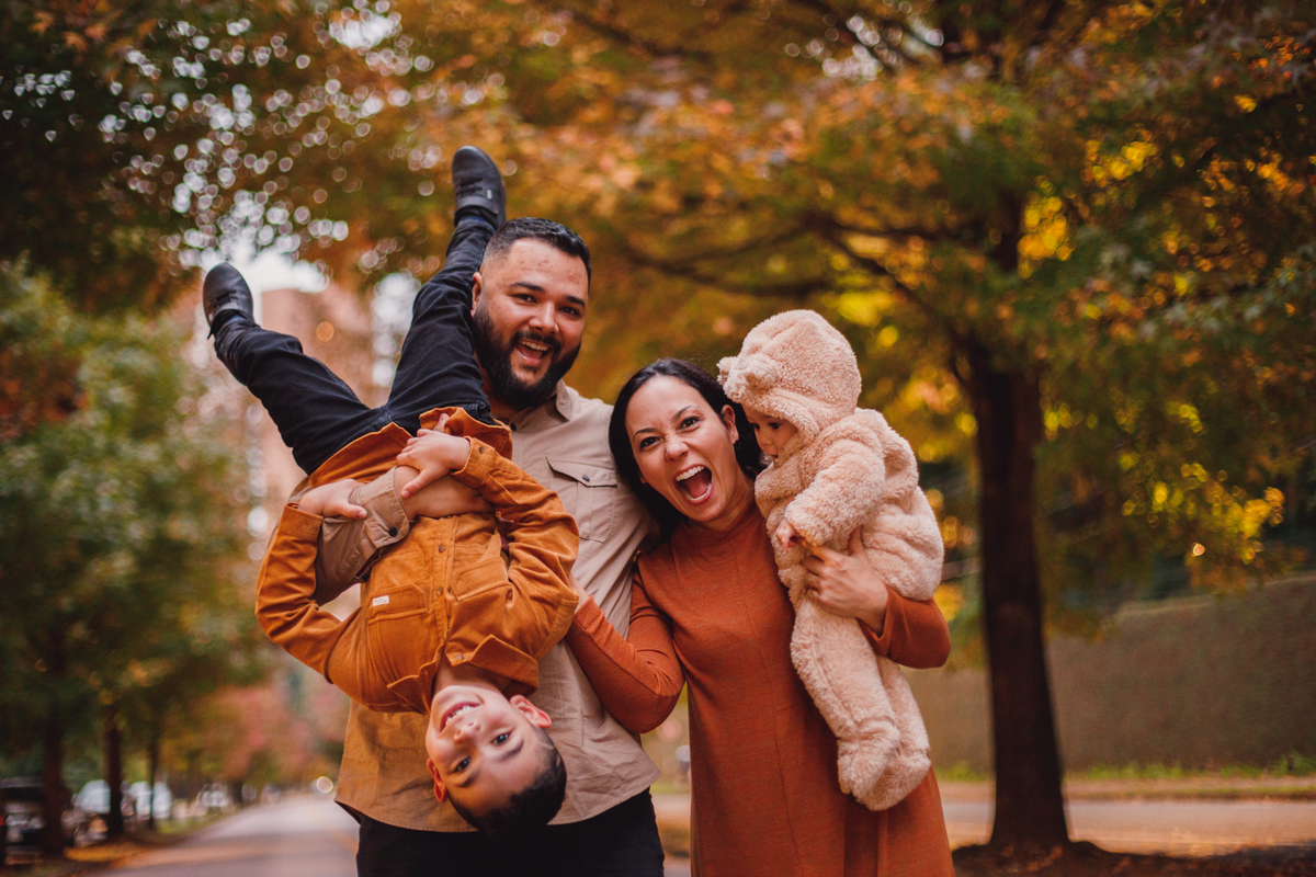 Fotografa familia Curitiba - Ensaio de outono externo canaleta