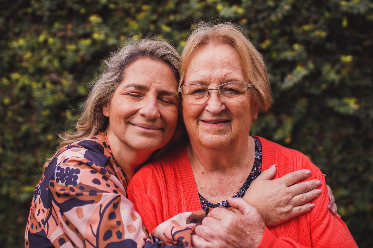 Fotografa familia Curitiba - Dia das mães em casa na cozinha