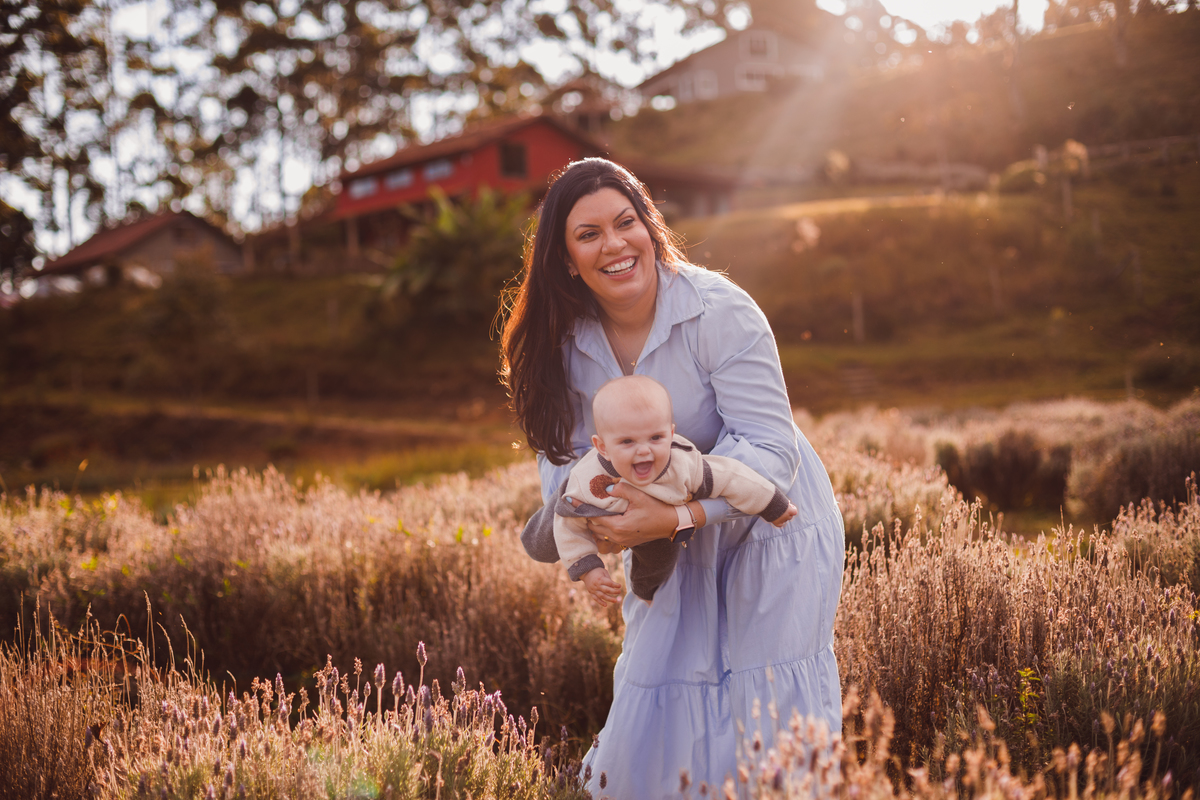 Fotografa familia Curitiba - Ensaio externo Lavandario vila lavanda 6 meses