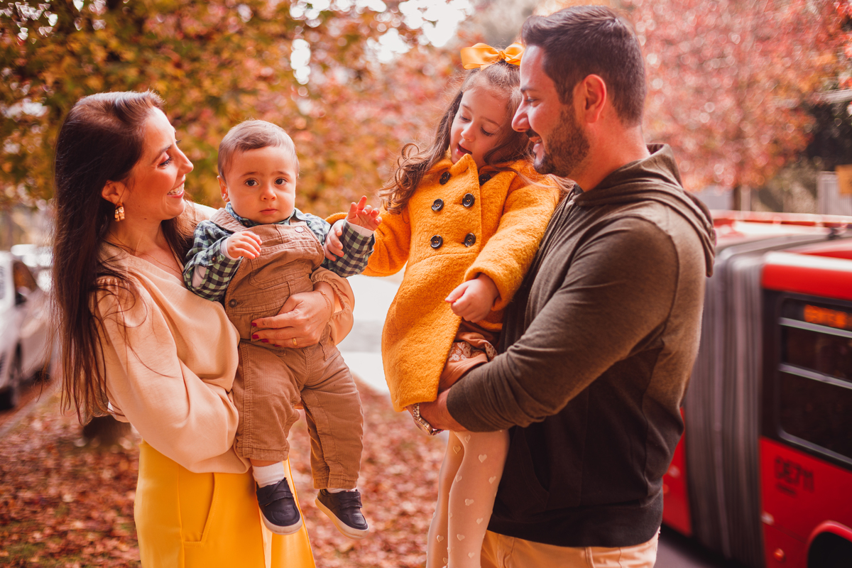 Fotografa familia Curitiba - ensaio externo caneleta campo comprido