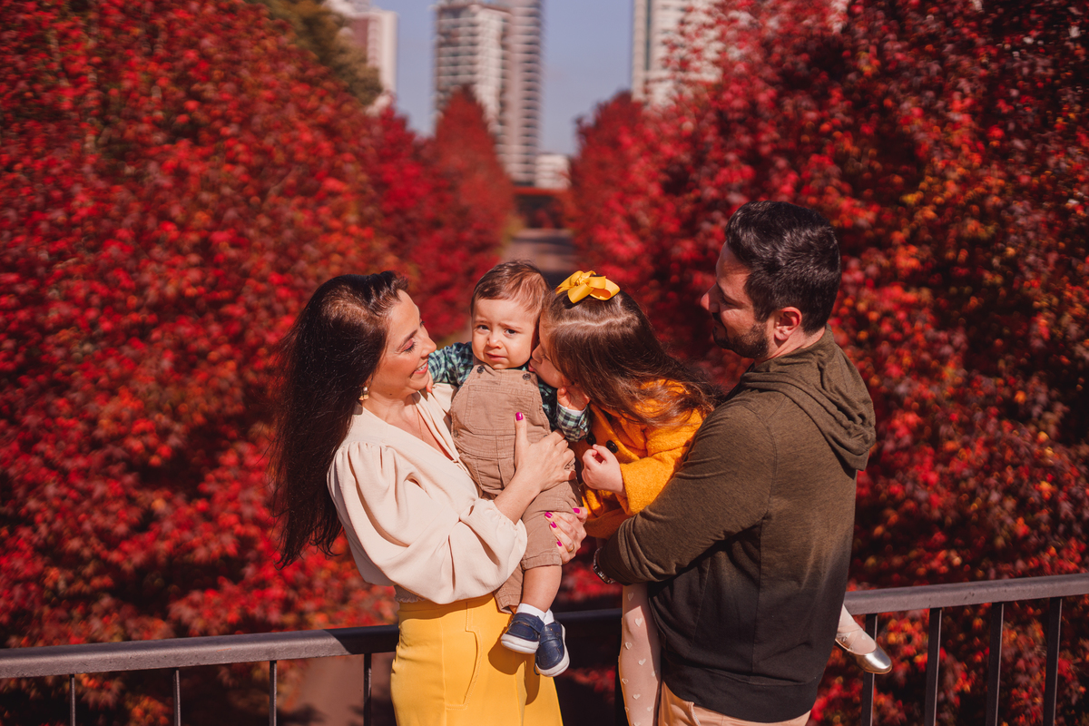 Fotografa familia Curitiba - ensaio externo caneleta campo comprido