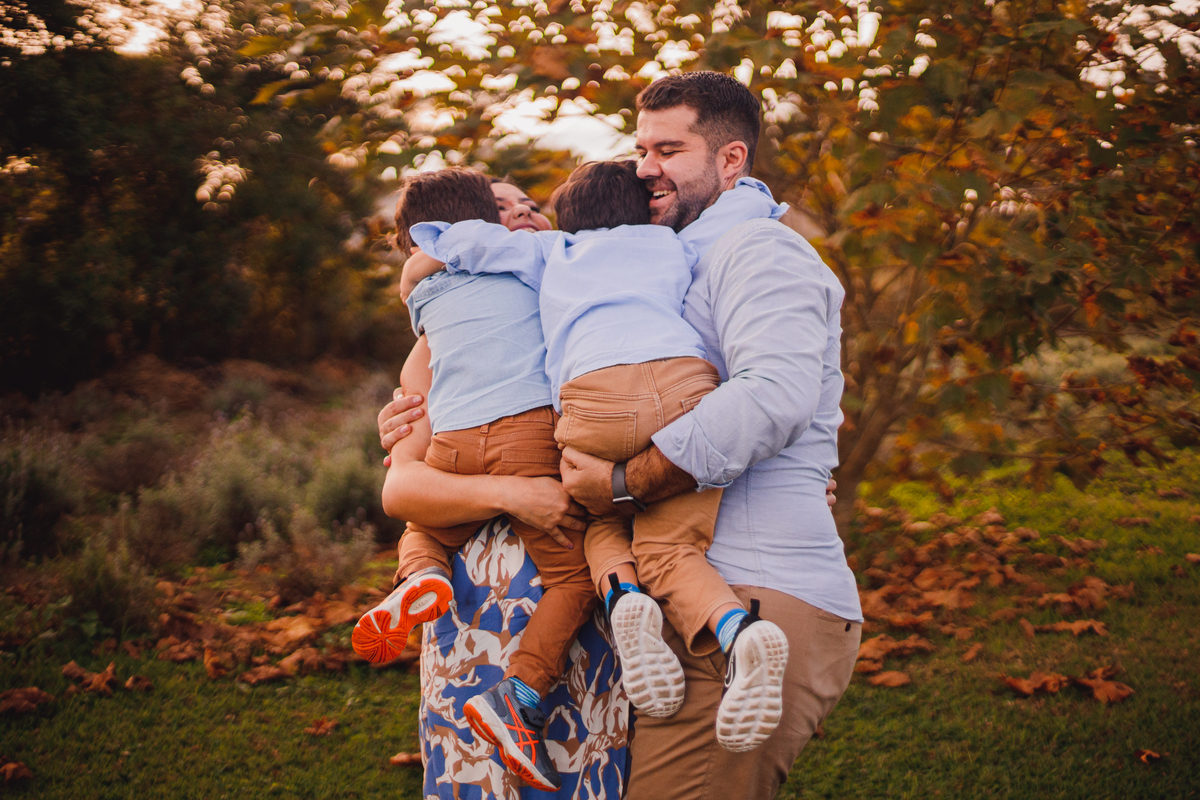 Fotografa familia Curitiba - ensaio externo Lavandário familia