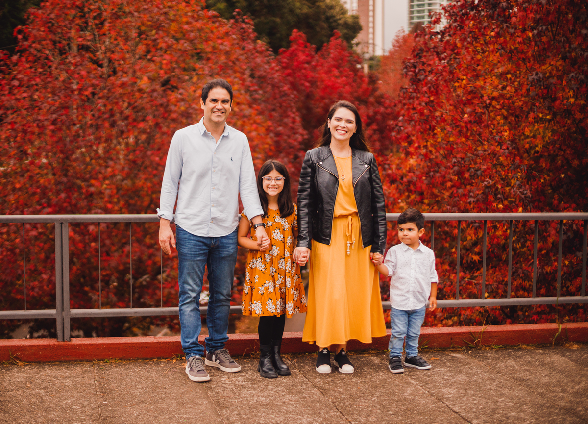 Fotografa familia Curitiba - ensaio externo de outono