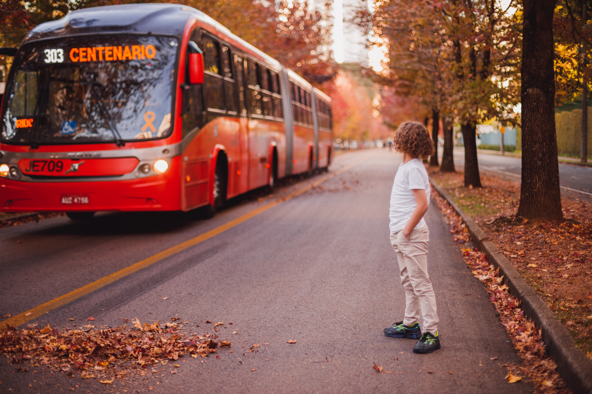 fotografa familia Curitiba - ensaio externo de outono de familia