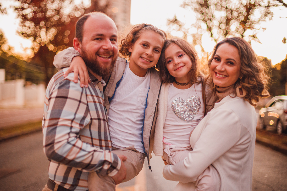 fotografa familia Curitiba - ensaio externo de outono de familiafotografa familia Curitiba - ensaio externo de outono de familia