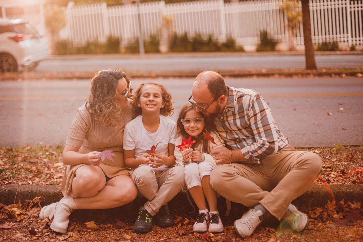 fotografa familia Curitiba - ensaio externo de outono de familia