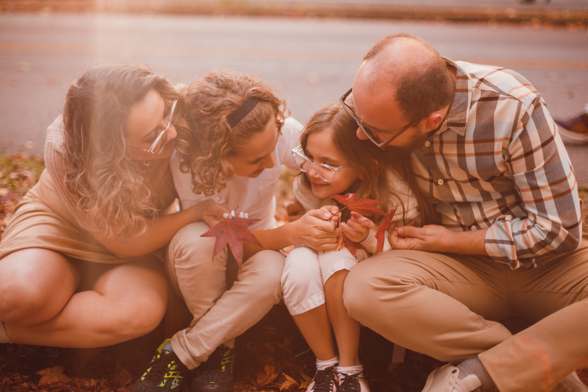 fotografa familia Curitiba - ensaio externo de outono de familia