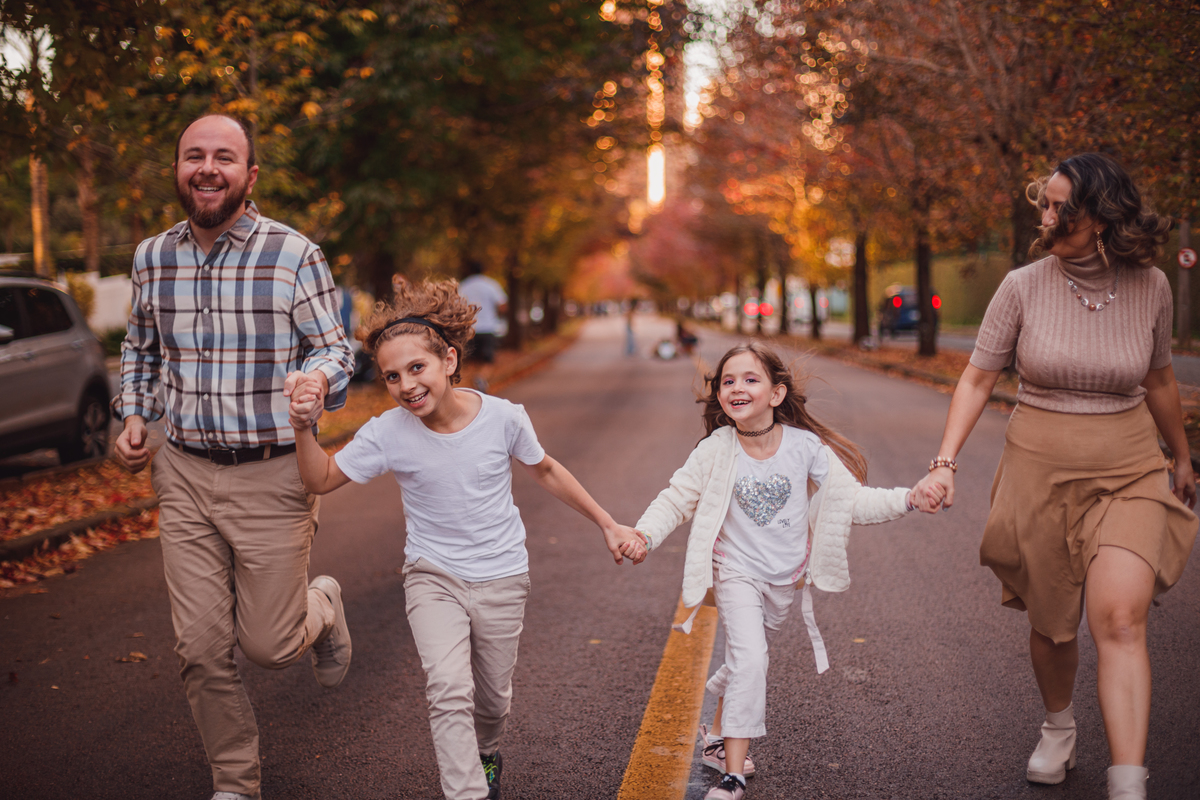 fotografa familia Curitiba - ensaio externo de outono de familia