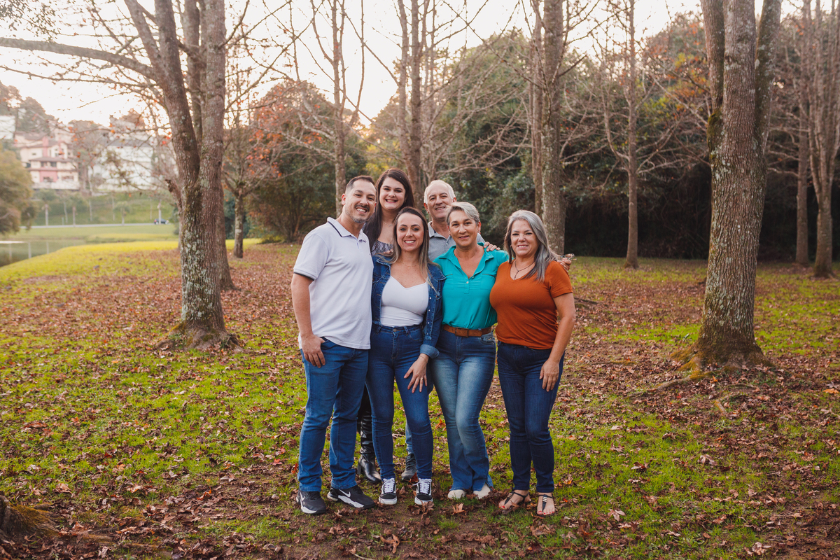 Fotografa familia curitiba - ensaio externo revelação menina