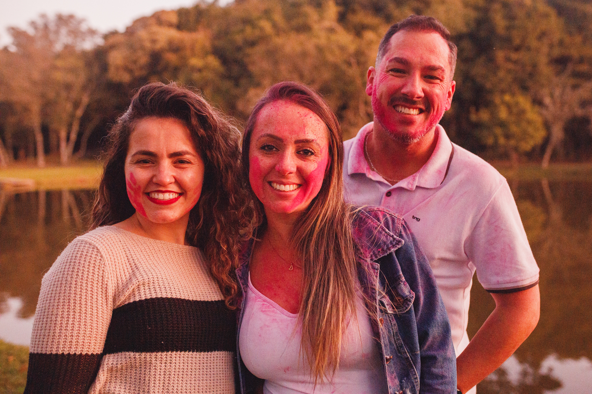 Fotografa familia curitiba - ensaio externo revelação menina