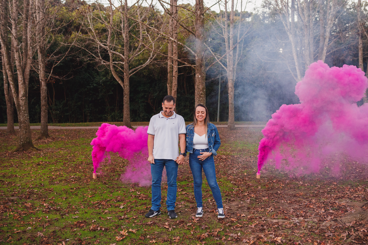 Fotografa familia curitiba - ensaio externo revelação menina