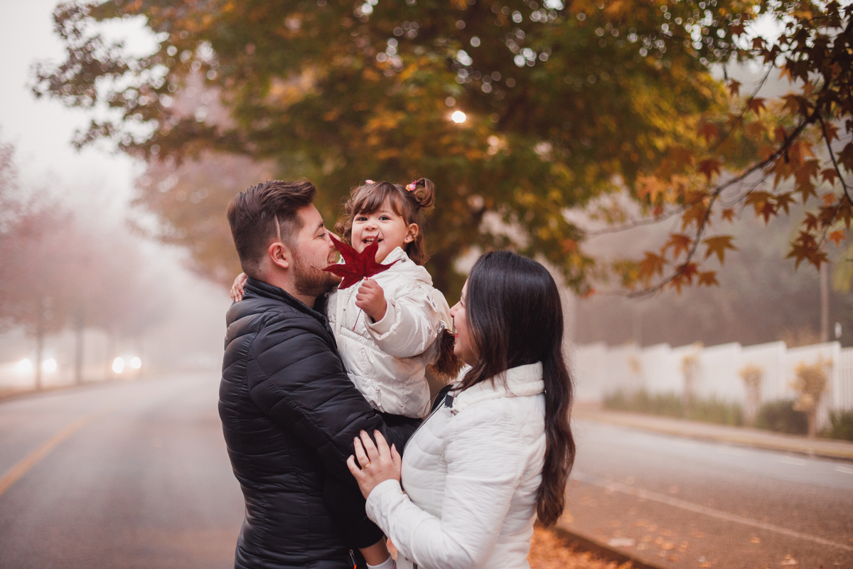 Fotografa familia Curitiba - Ensaio externo de outono em familia