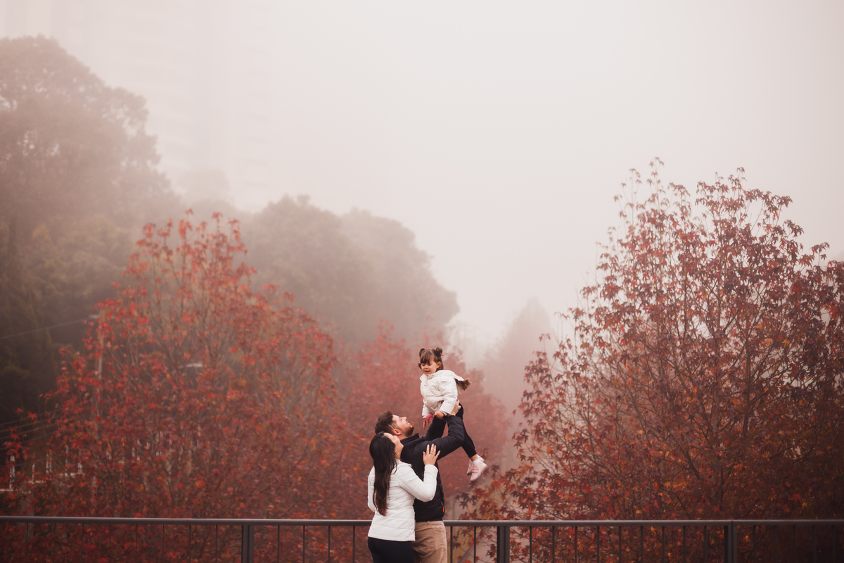 Fotografa familia Curitiba - Ensaio externo de outono em familia