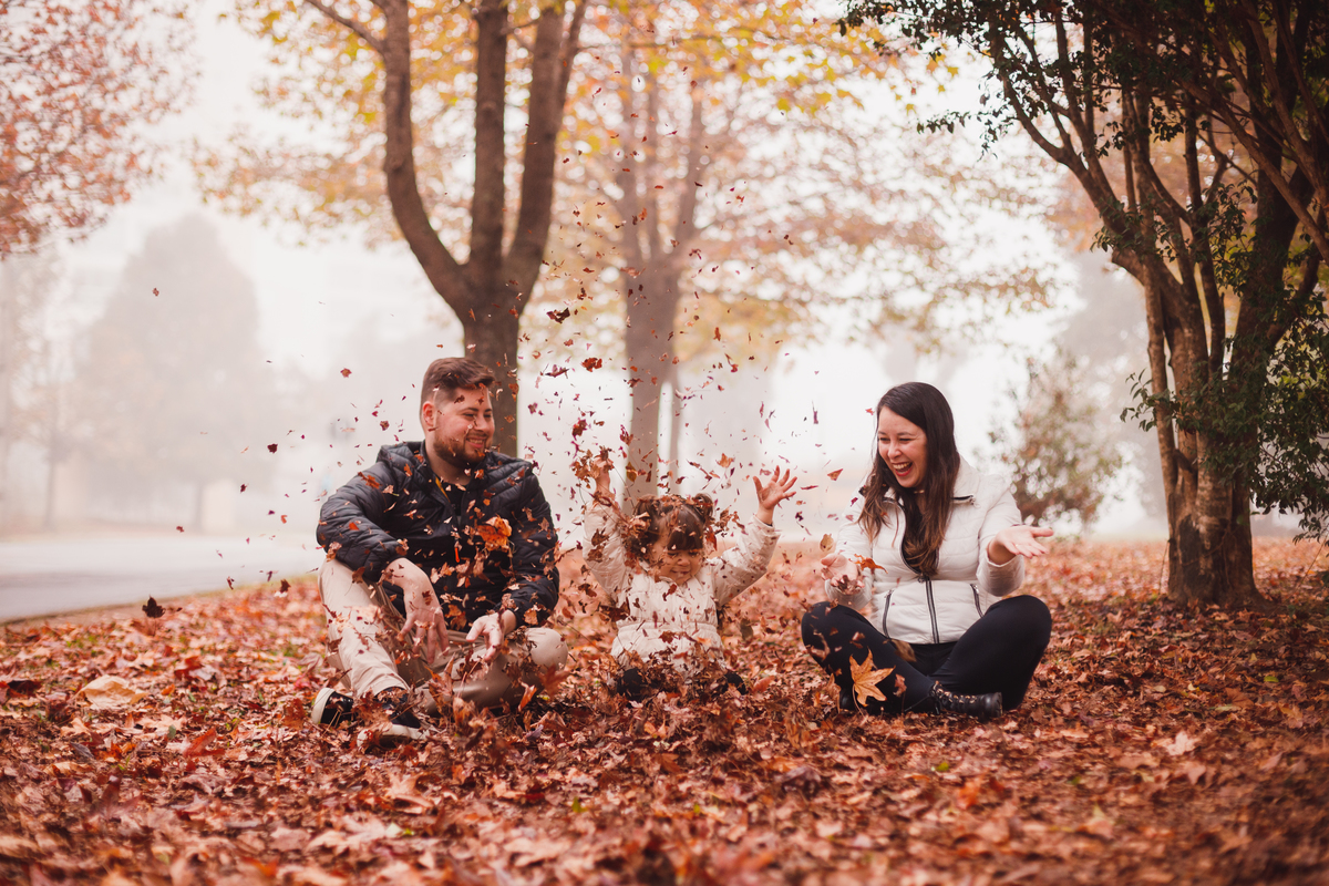 vFotografa familia Curitiba - Ensaio externo de outono em familia