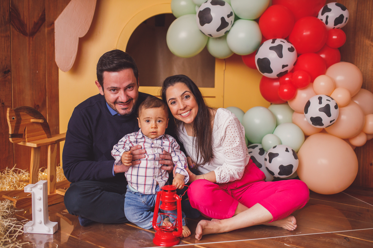 Fotografa familia Curitiba - smash the cake menino fazendinha