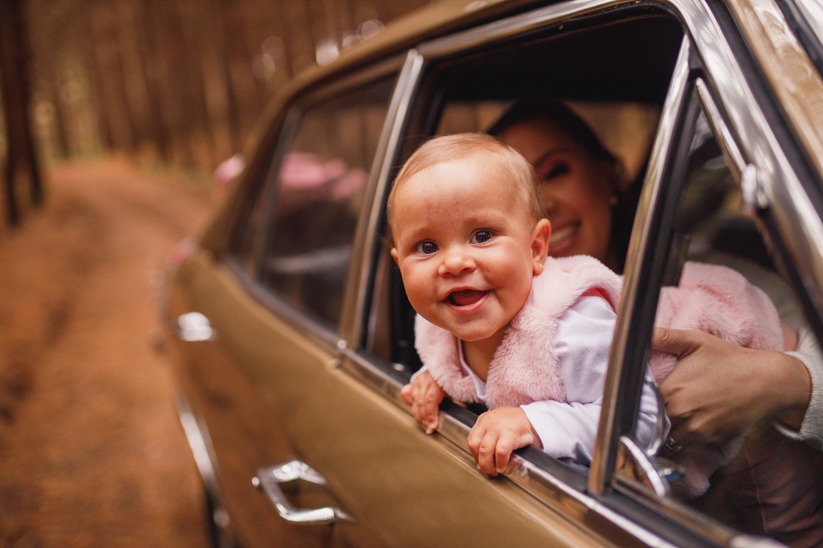 Fotografa familia curitiba - ensaio externo carro antigo