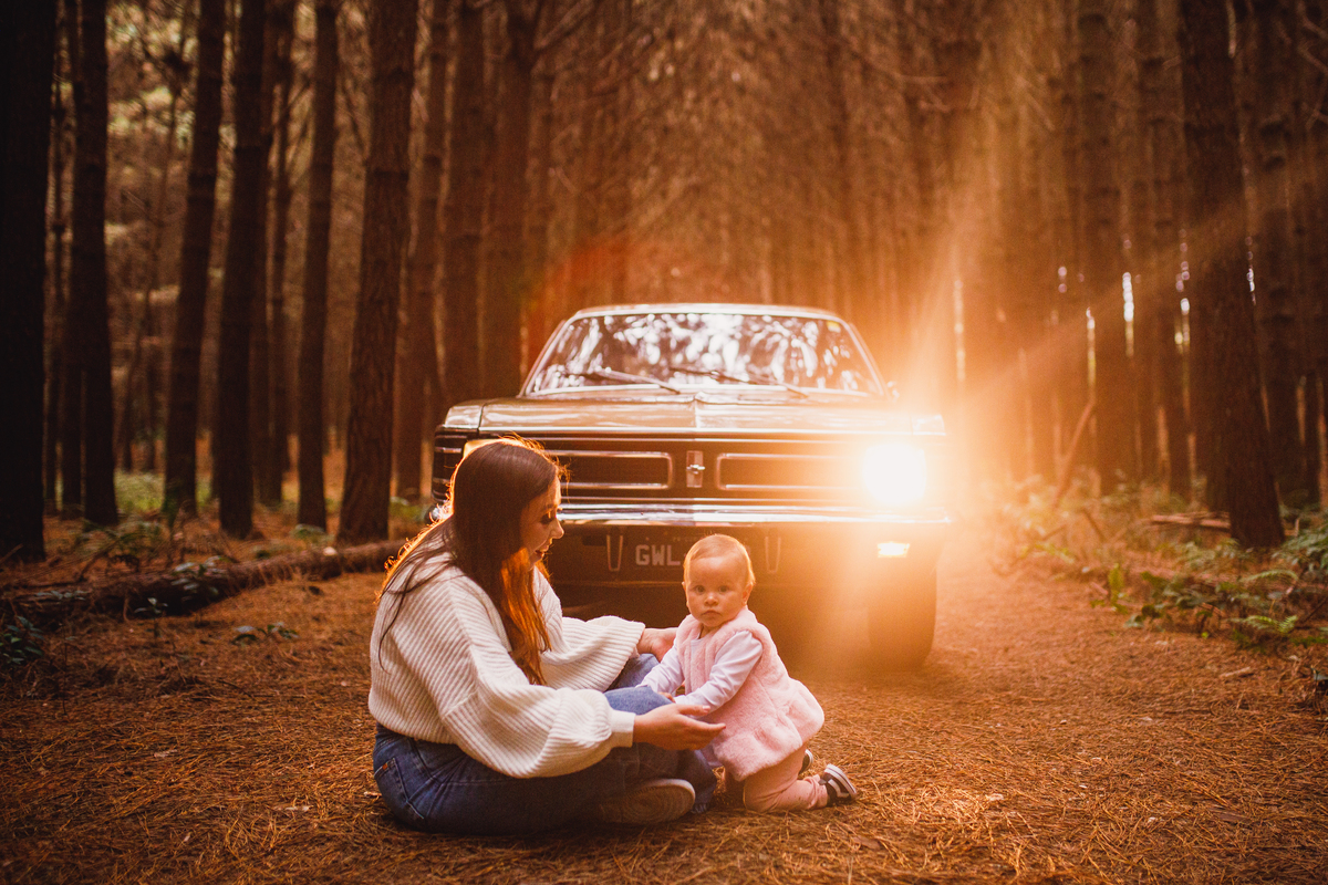 Fotografa familia curitiba - ensaio externo carro antigo
